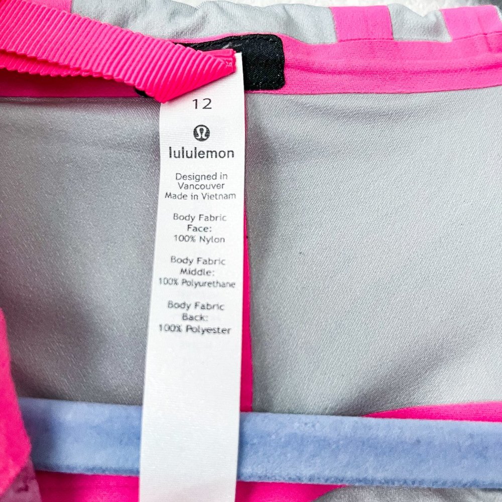 ❤️SOLD❤️Lululemon Rain Chaser Jacket in Incentive - Picture 5 of 13